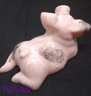 Svíčka prasátko pro štěstí – ručně vyráběná svíčka z palmového vosku (12 × 6 × 6 cm)