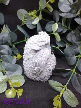 Svíčka sova velká – ručně vyráběná svíčka z palmového vosku (8 cm)