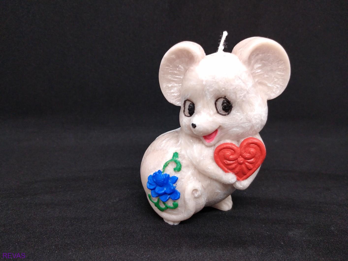 Svíčka myška z palmového vosku, rozměr 8 x 6 x 3,5  cm