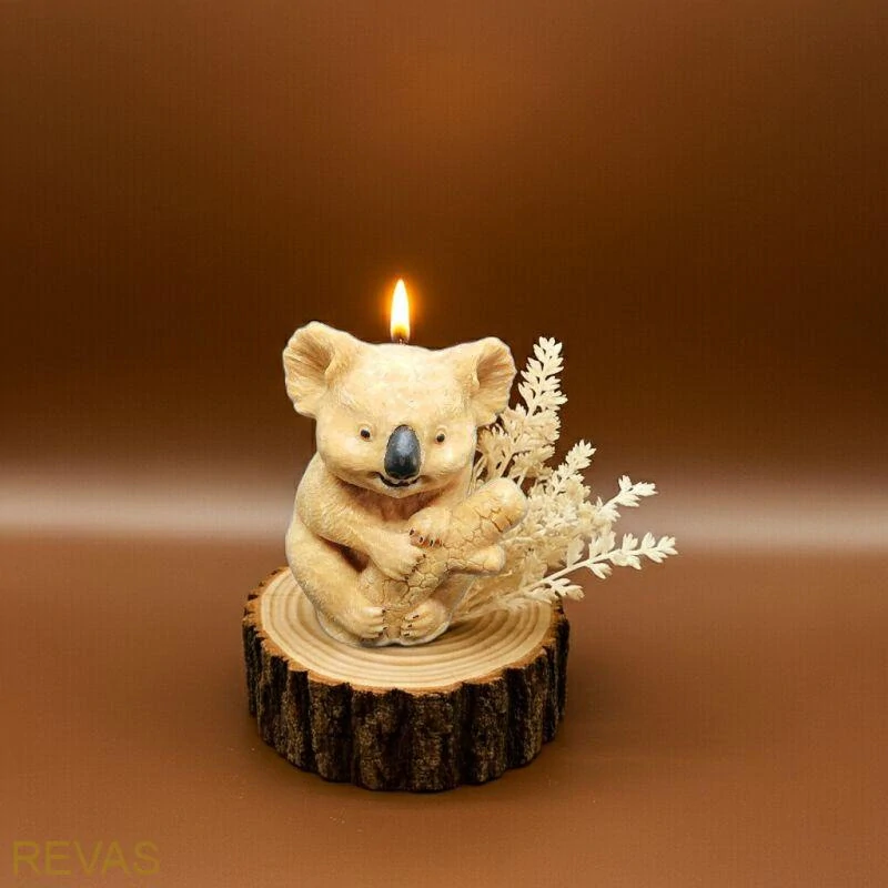 Svíčka KOALA, výška 9 cm palmový vosk